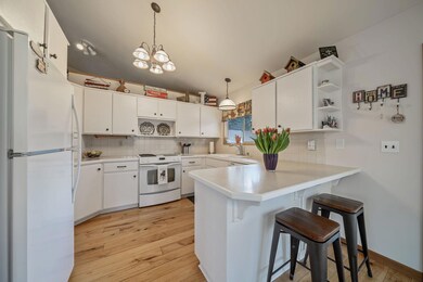 4-web-or-mls-20210 Meadow Ln, Bend (1 of