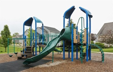 02_611UptonDr_2002_LowRes
