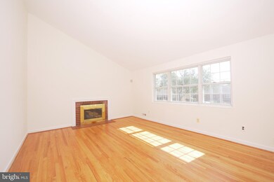12811 Bluhill Rd, Silver Spring, MD 20906 - photo 5