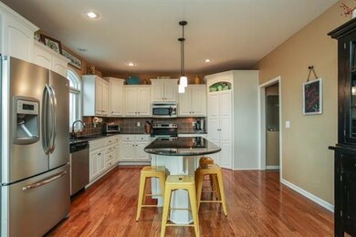 Kitchen Island w/ Breakfast bar