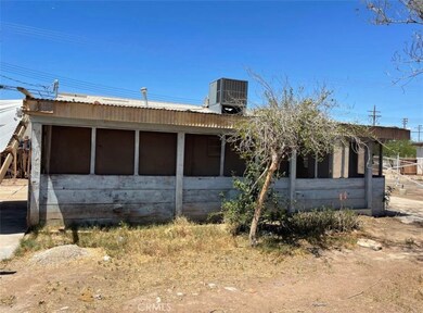 1013 N 6th St, El Centro, CA 92243 - photo 2