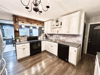 1834 W Delaware Rd, Logansport, IN 46947 - photo 5