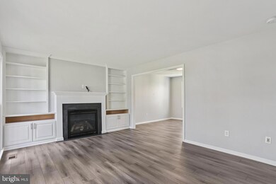 6128 Tamar Dr, Columbia, MD 21045 - photo 7