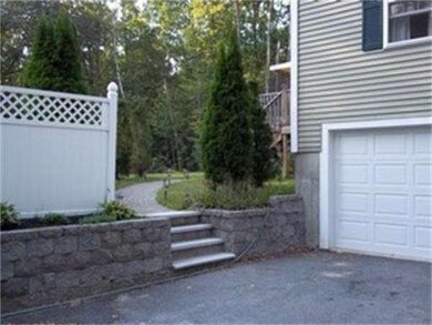 490 Marshall Rd, Fitchburg, MA 01420 - photo 4