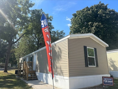 2555 Hedrick Ct, Decatur, IL 62526 - photo 6