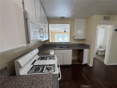 917 S Sutter Creek Rd unit 46, Anaheim, CA 92804 - photo 3