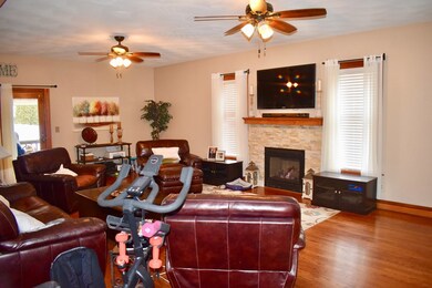 1st Floor Family Room