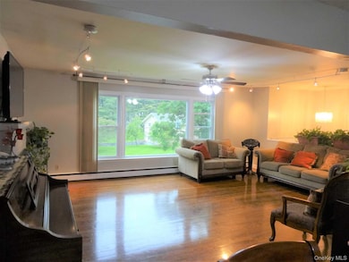 23 Pasture Ln, Poughkeepsie, NY 12603 - photo 5