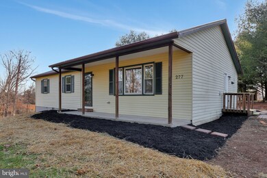 277 Lavin Ln, Bunker Hill, WV 25413 - photo 4