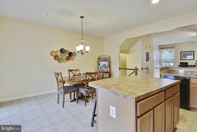 11821 Saint Linus Dr, Waldorf, MD 20602 - photo 4