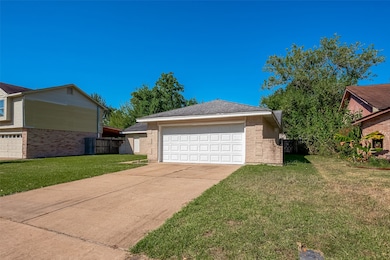 7615 Wovenwood Ln, Houston, TX 77041 - photo 3