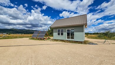 101 Sixty Ln, Cascade, ID 83611 - photo 4