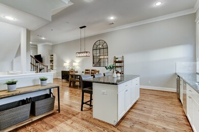 627 W 24th St, Houston, TX 77008 - photo 7