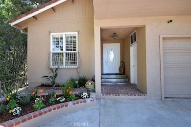 21754 Ybarra Rd, Woodland Hills, CA 91364 - photo 4