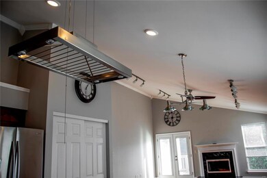 Vaulated ceiling, Kitchen pot rack
