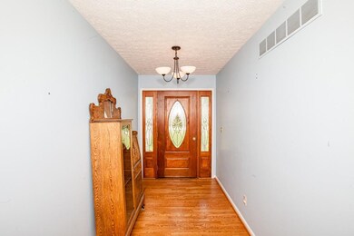 336 Farmbrook Cir, Frankfort, KY 40601 - photo 6