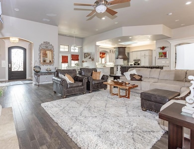 EXPERIENCE A WOW FACTOR IMMEDIATELY UPON ENTRY