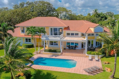 901 SE Riverside Dr, Stuart, FL 34994 - photo 6