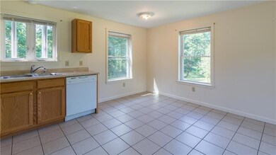 Kitchen/Dining area.