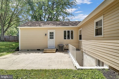 7 Cedarmere Rd, Owings Mills, MD 21117 - photo 4