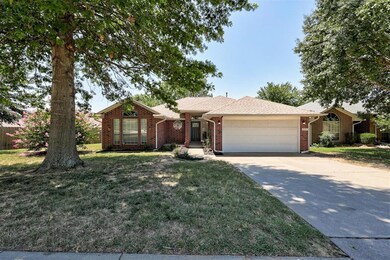 924 Goshawk Dr, Norman, OK 73072 - photo 4