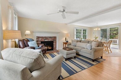10-web-or-mls-9 Raymond Way Final-26
