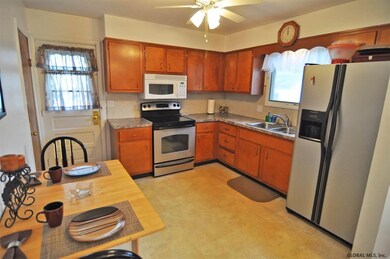 7 Vermont Ave, Rensselaer, NY 12144 - photo 6