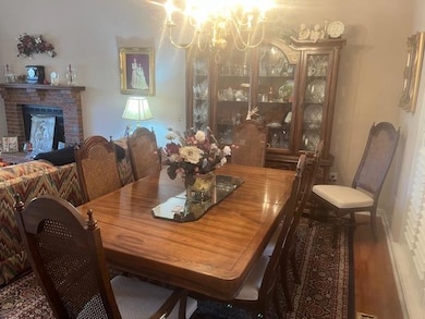 409 Colonial Dr, Greenwood, SC 29649 - photo 5