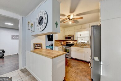 302 Holly Ln, Gainesville, GA 30501 - photo 6