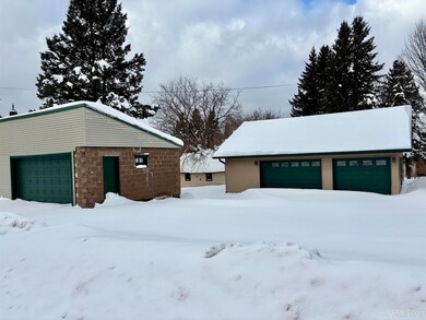 318 S Moore St, Bessemer, MI 49911 - photo 2