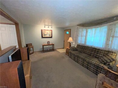 1877 E 39th Ct, Lorain, OH 44055 - photo 7