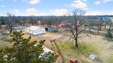 32807 45th St, Shawnee, OK 74804 - photo 2
