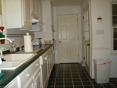 679 Brownmire Dr, Asheboro, NC 27205 - photo 5