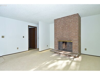 1926 NE Vista Ave, Gresham, OR 97030 - photo 4