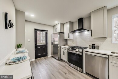 5506 C St SE, Washington, DC 20019 - photo 2