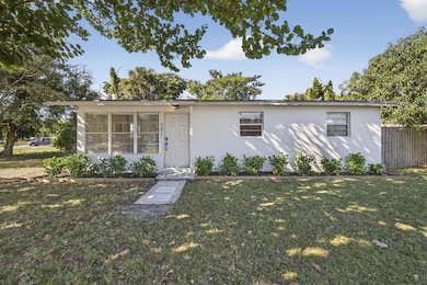 751 Royal Palm Beach Blvd, Royal Palm Beach, FL 33411 - photo 2