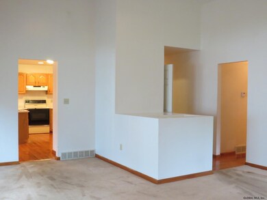 2 Robert Ln, Rensselaer, NY 12144 - photo 7