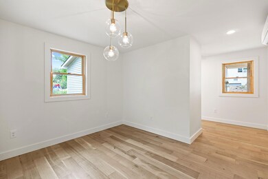 Dining to mudroom