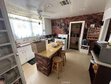 730 W Citrus St, Colton, CA 92324 - photo 4