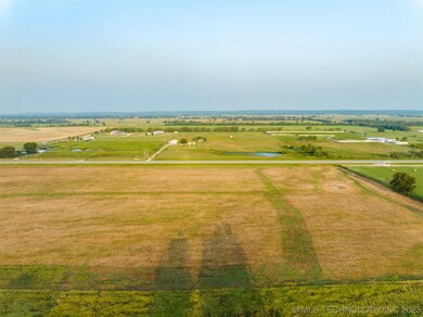 7001 Garfield Rd, Beggs, OK 74421 - photo 3