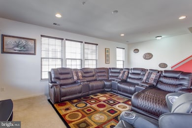 14762 Mason Creek Cir, Woodbridge, VA 22191 - photo 6