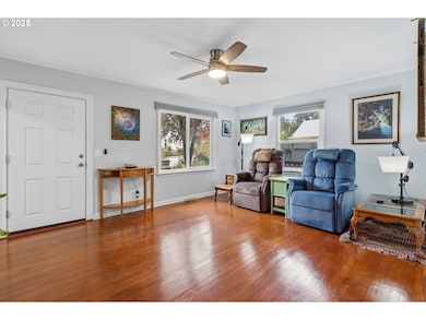 585 Madrona Ave S, Salem, OR 97302 - photo 3