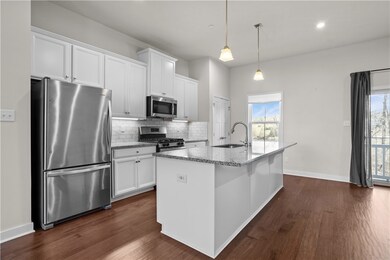 3037 Mahican Cir, Seven Fields, PA 16046 - photo 5