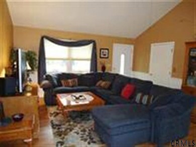 35 Michigan Ave, Rensselaer, NY 12144 - photo 3