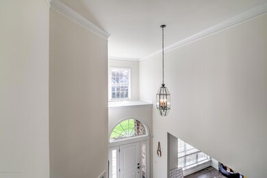 004_FOYER