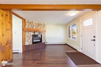 04-Living Room-9975