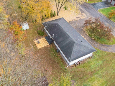 W12792 Uecker St, Caroline, WI 54928 - photo 3