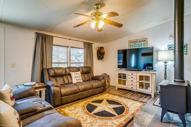 655 Sanger Dr, Springtown, TX 76082 - photo 7