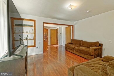 512 SE Lakeshore Dr, Millville, NJ 08332 - photo 5