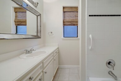 2304 Brun St, Houston, TX 77019 - photo 5